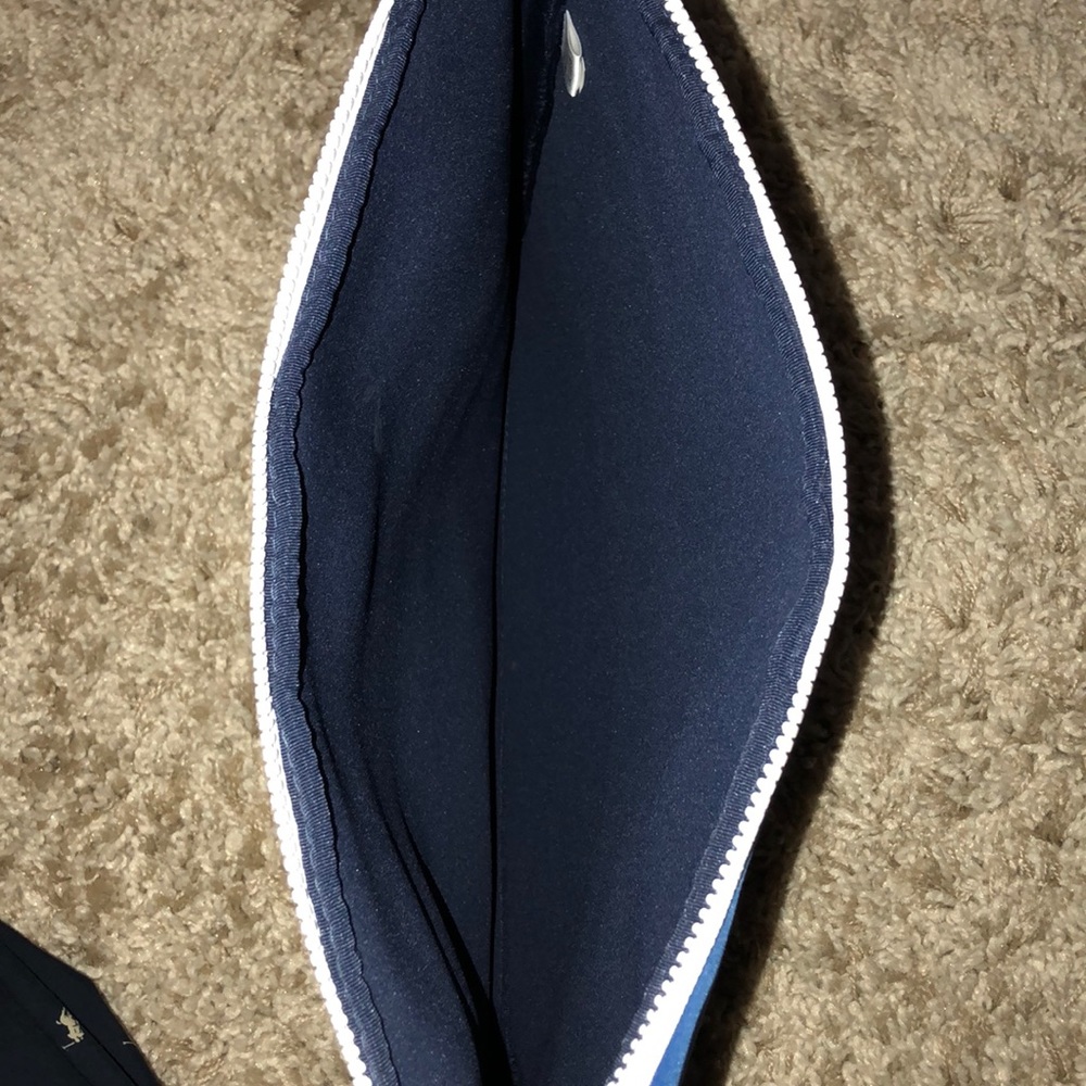Computer case - Picture 3 of 3
